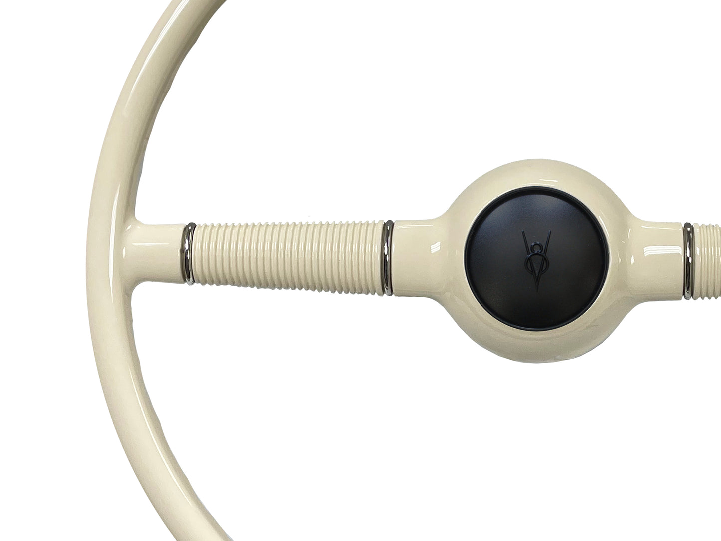 16" Forty White Steering Wheel with Embossed V8 Horn Cap