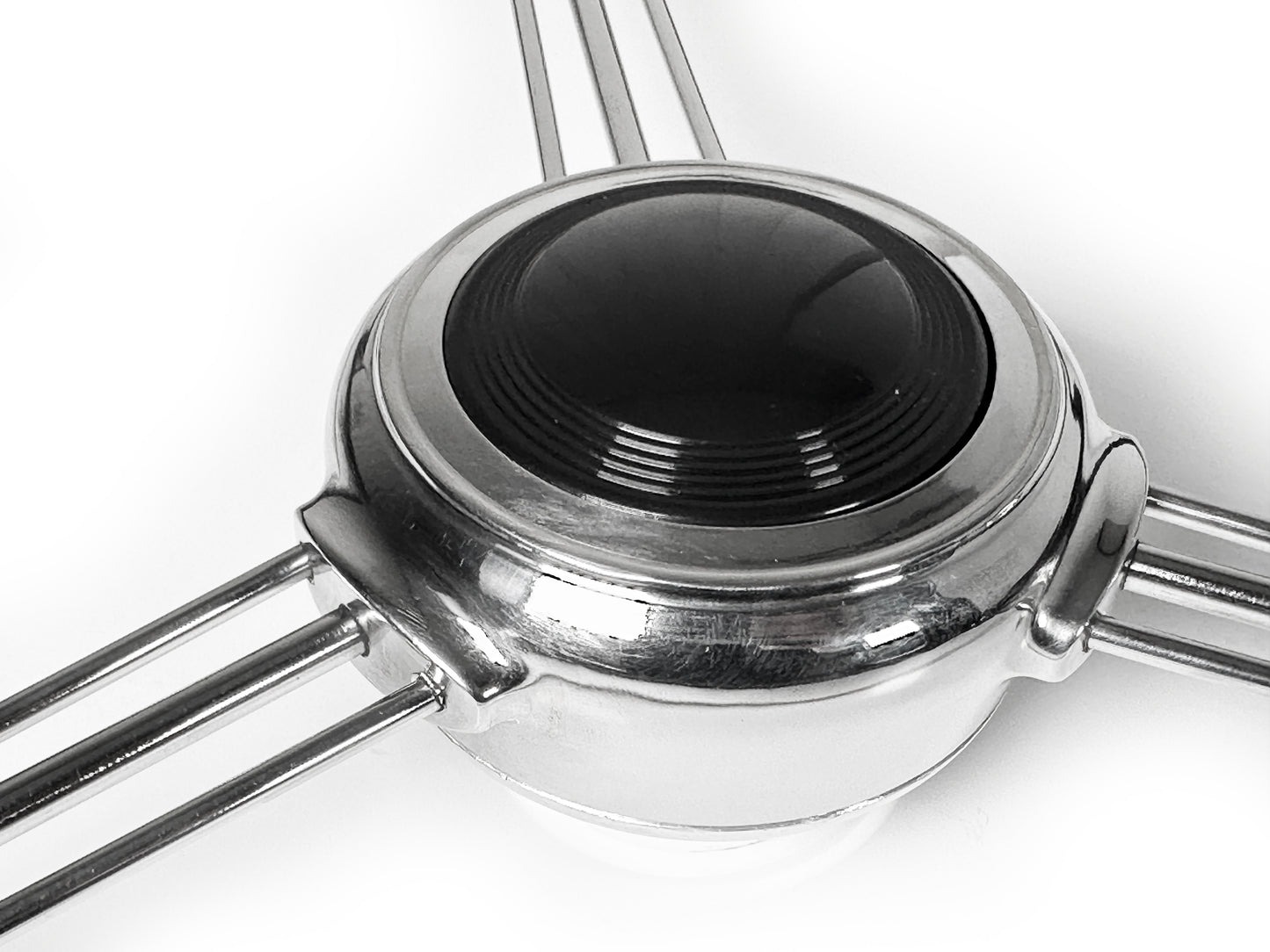 '38 Zephyr Banjo Steering Wheel Kit with a Black Button